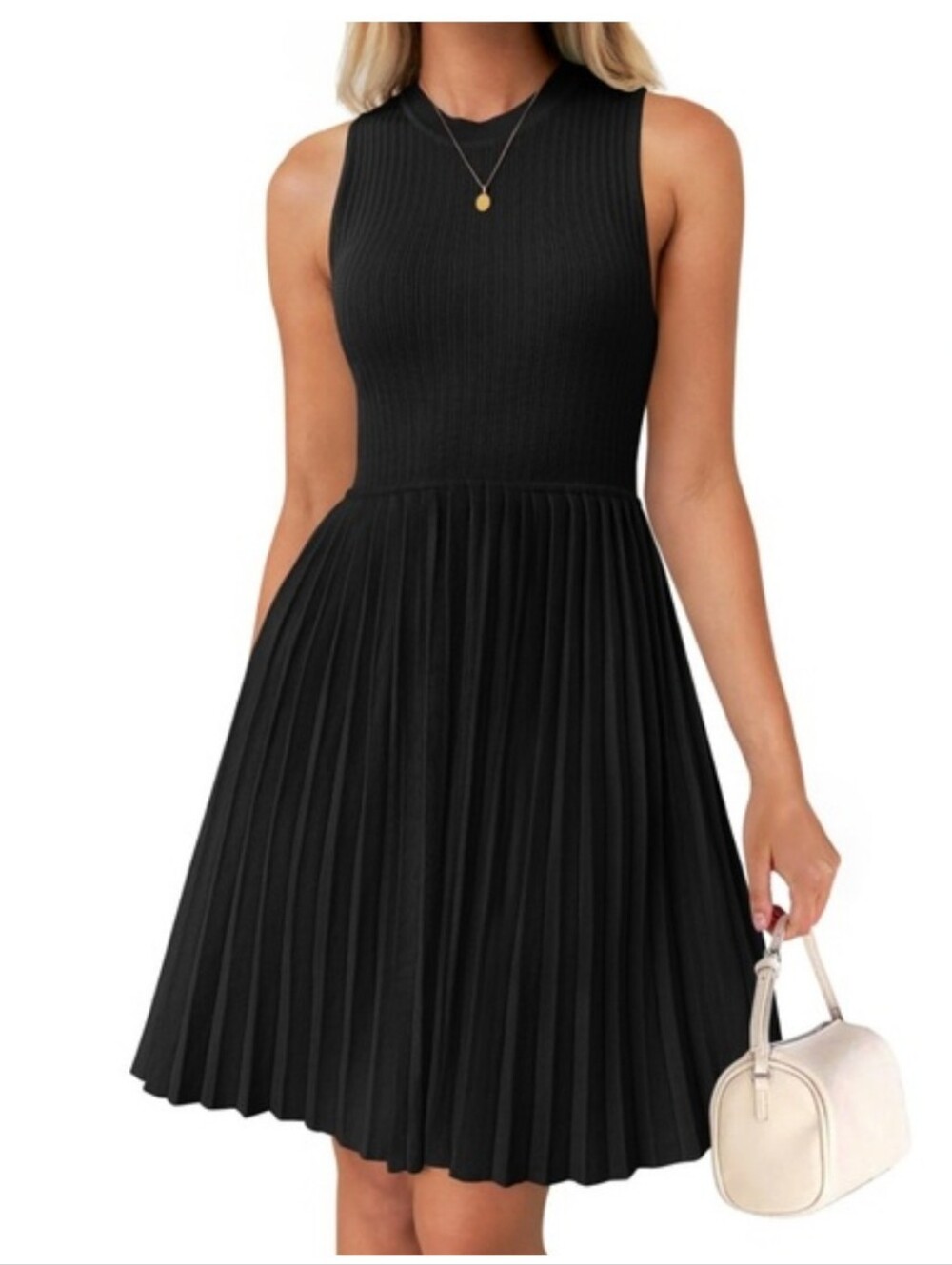 Zesica Black Sleeveless Pleated Dress